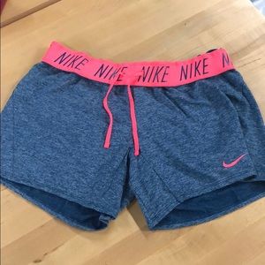 Nike W’s attack Training Shorts